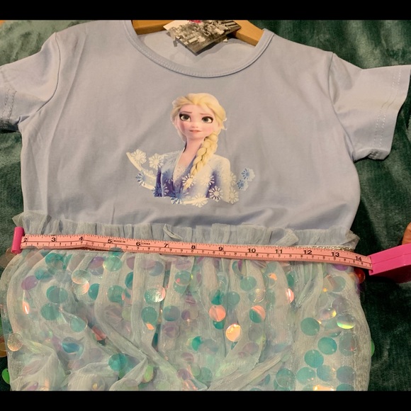 Frozen Dresses Size 6-7 - Picture 4 of 11
